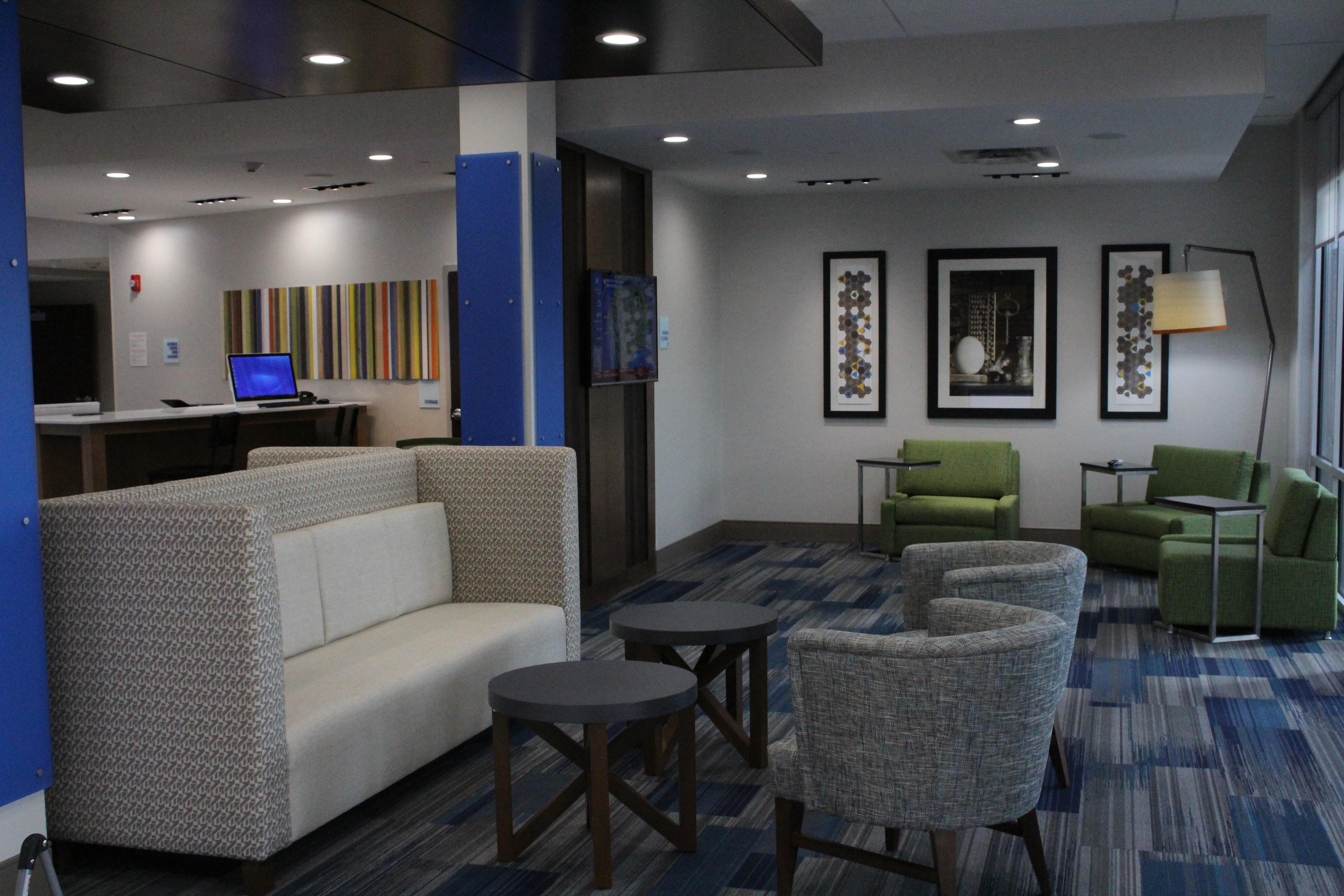 Holiday Inn Express & Suites - Milledgeville, An Ihg Hotel Екстериор снимка